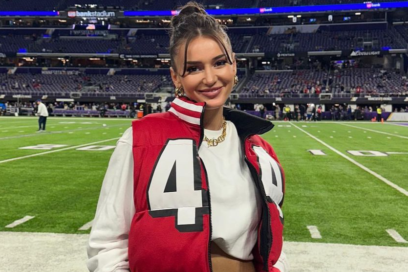 Kristin Juszczyk,  Taylor Swift,  Travis Kelce, giải bóng bầu dục Mỹ,  NFL là gì,  WAG là gì,  San Francisco 49ers ảnh 1 Kristin Juszczyk,  Taylor Swift,  Travis Kelce, giai bong bau duc My,  NFL la gi,  WAG la gi,  San Francisco 49ers anh 1