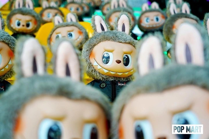 Labubu,  Lisa,  BlackPink,  Phuong Ly,  Popmart Vietnam,  Labubu la gi anh 9
