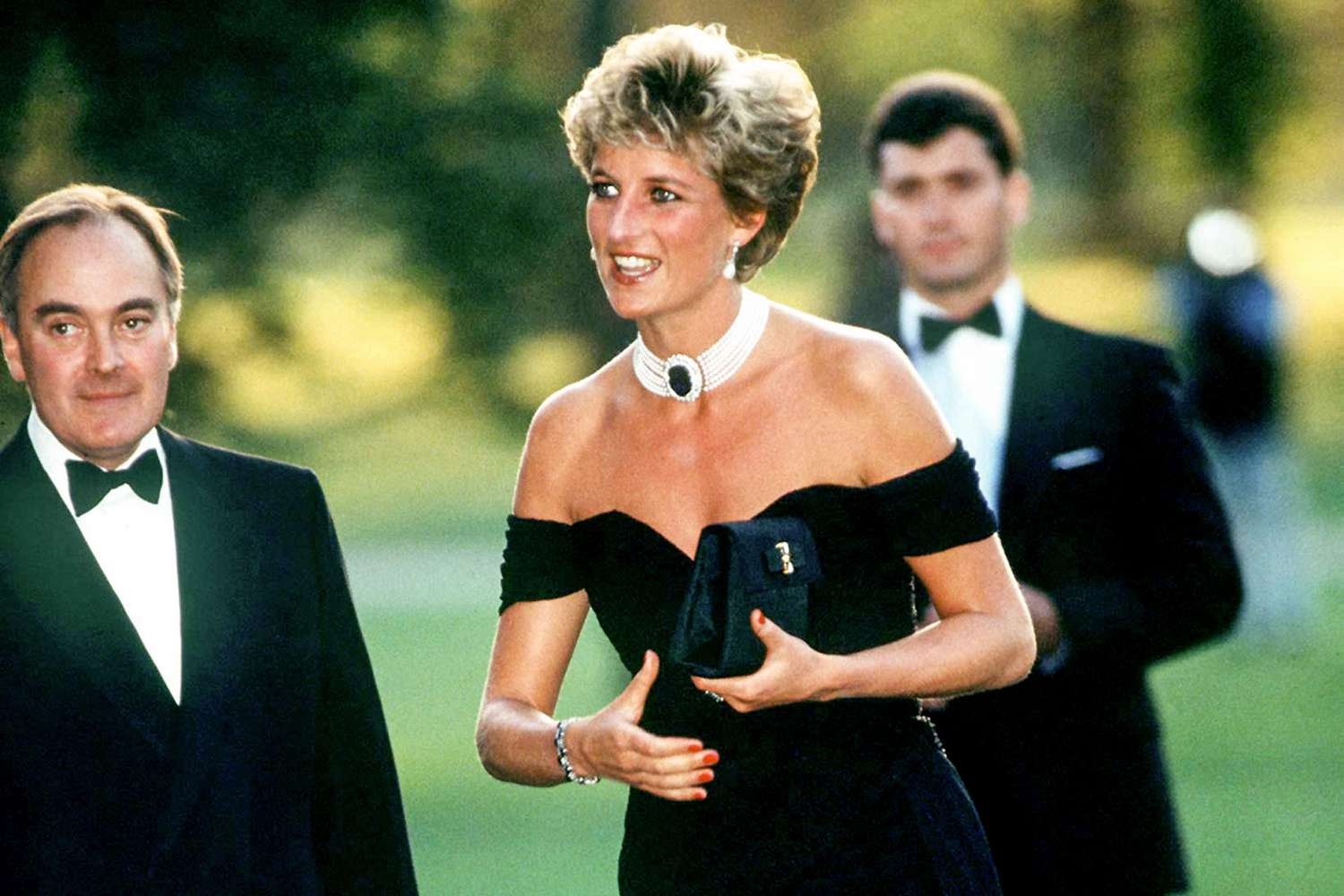 Princess_Diana_Revenge_Dress_110922_8630da6dd6bf440c93c7a50ec354185c.jpeg