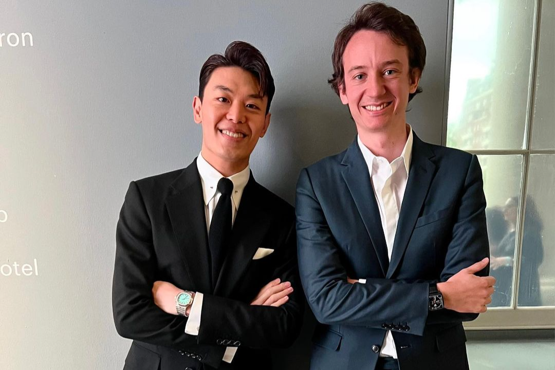 Chu so huu 33 tuoi cua chiec dong ho 17,3 trieu USD hinh anh