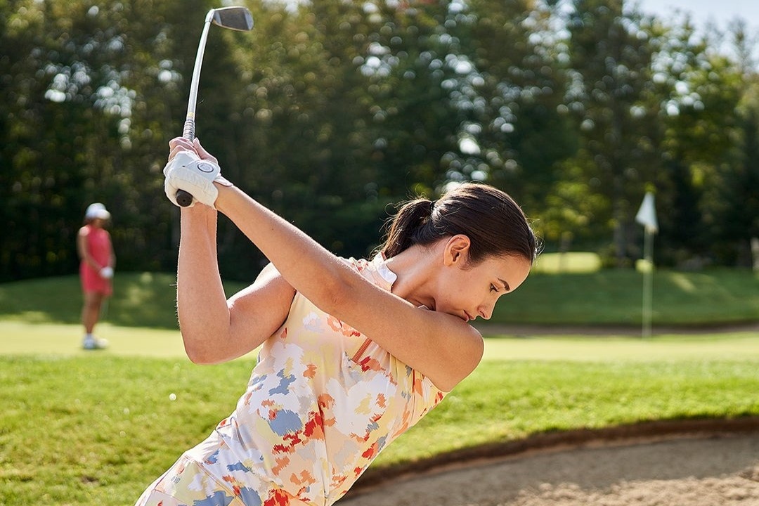 Choi golf de tim viec de hon hinh anh