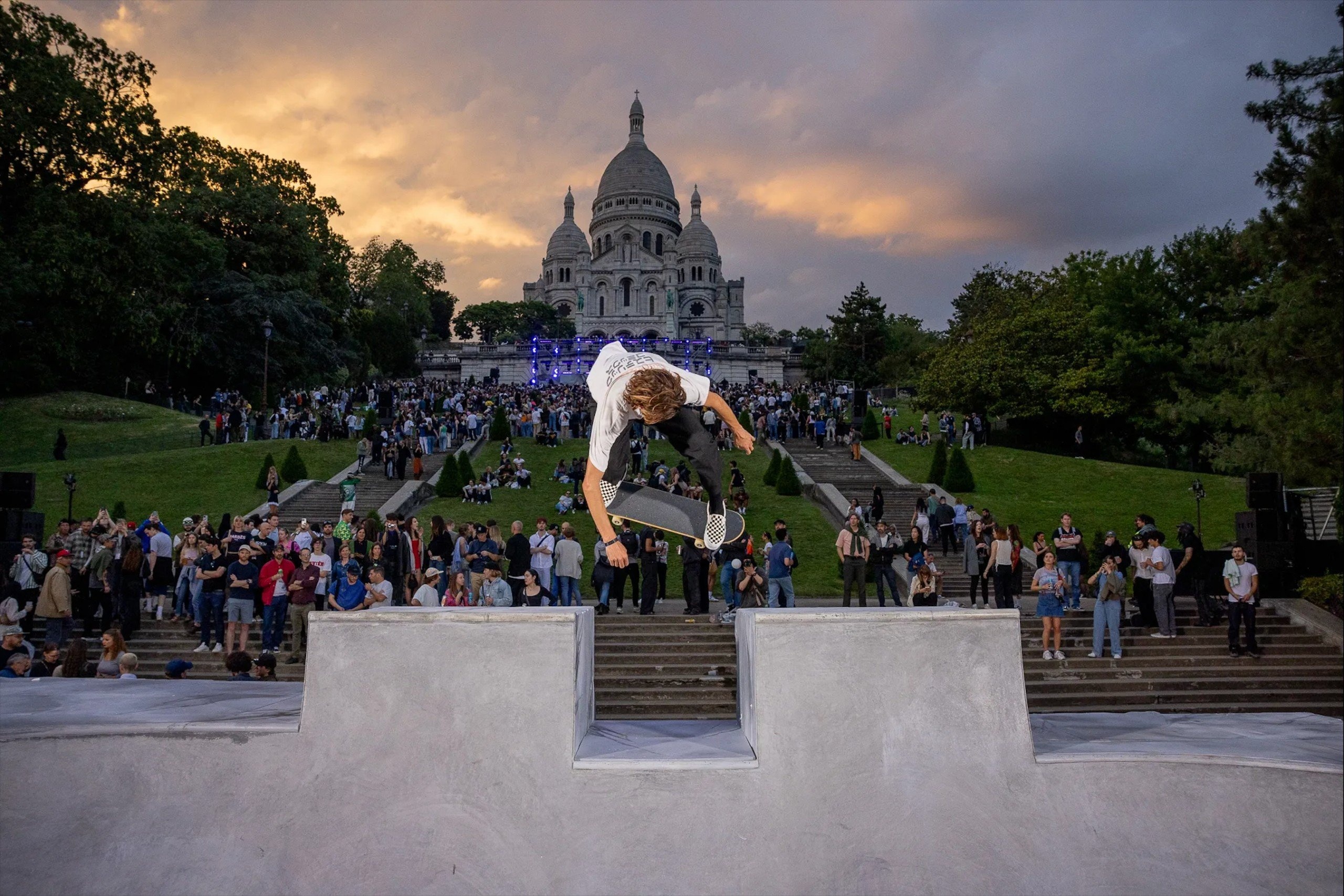 Tuan le thoi trang Paris,  Vans,  truot van,  skateboard,  truot van duong pho,  hang xa xi, anh 1