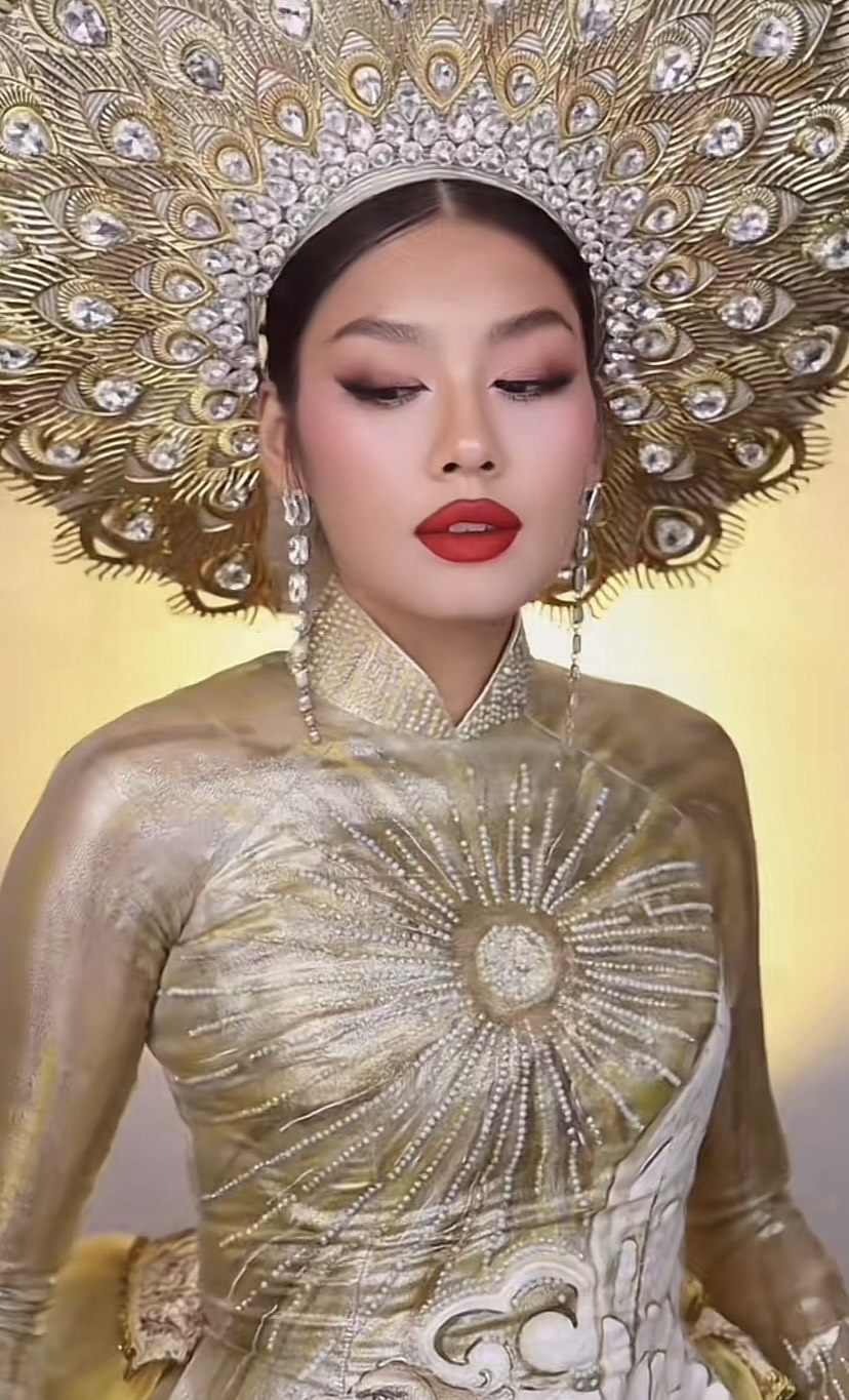 Mai Davika,  Thao Nhi Le,  Quynh Thi,  makeup Viet Nam,  trend bien hinh TikTok,  trend makeup 2024,  phu nu Viet,  ao dai Viet Nam anh 5