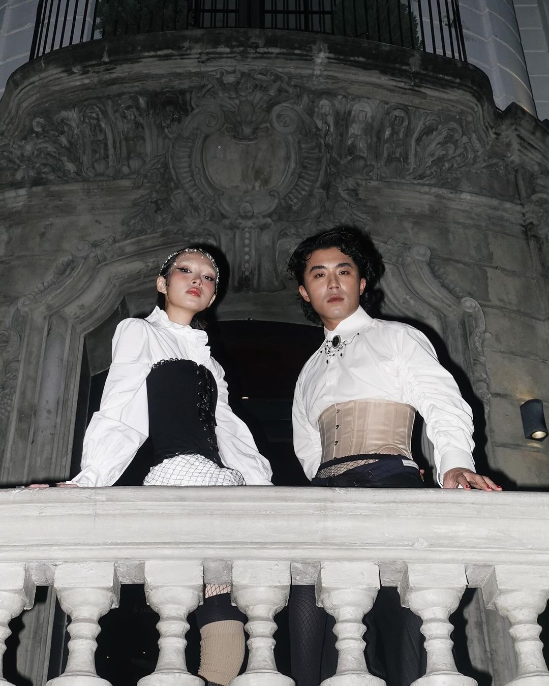 ao nit nguc,  Anh Tu,  Bad Bunny,  corset la gi,  Anh Tu mac corset anh 12