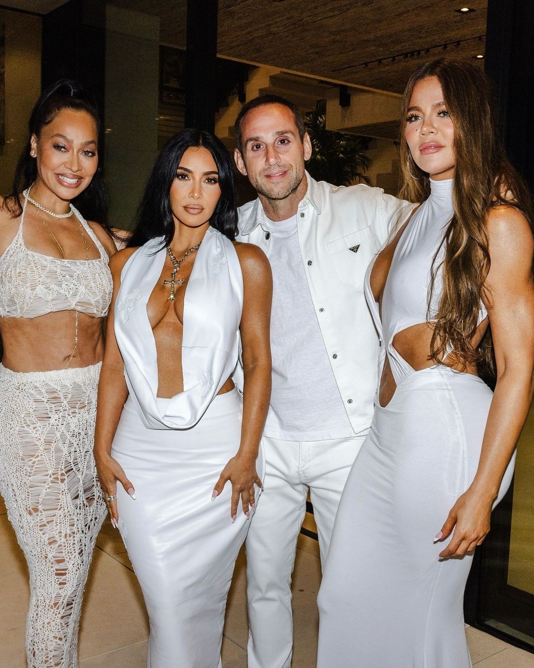 Michael Rubin,  Tom Brady,  Kim Kardashian,  Khloe Kardashian,  Jay-Z,  Beyonce,  Megan Fox,  Drake,  Emily Ratajkowski,  bua tiec trang,  ty phu Michael Rubin anh 5