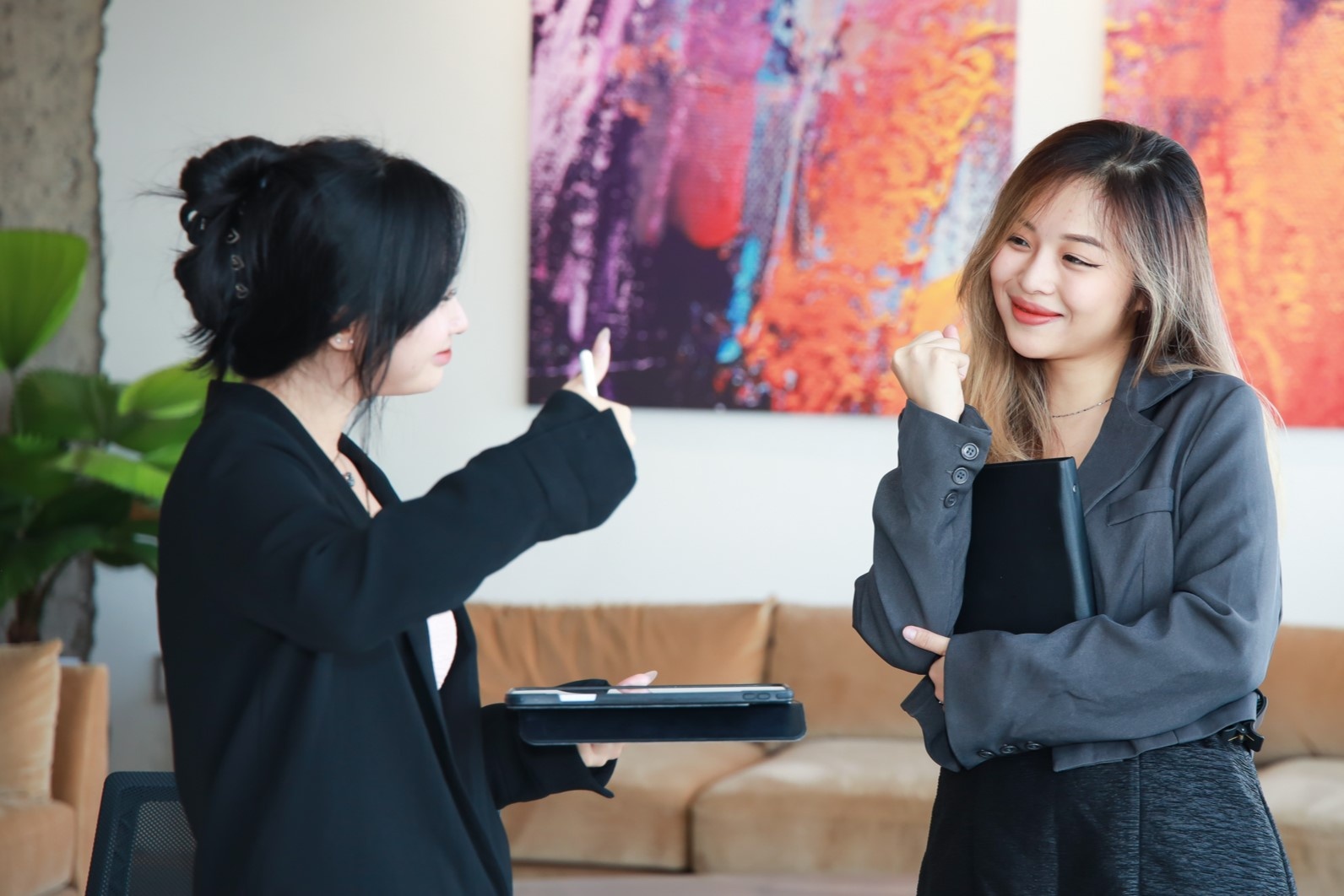 Ly do nhan su TP.HCM tang ca '0 dong' den 1h sang hinh anh