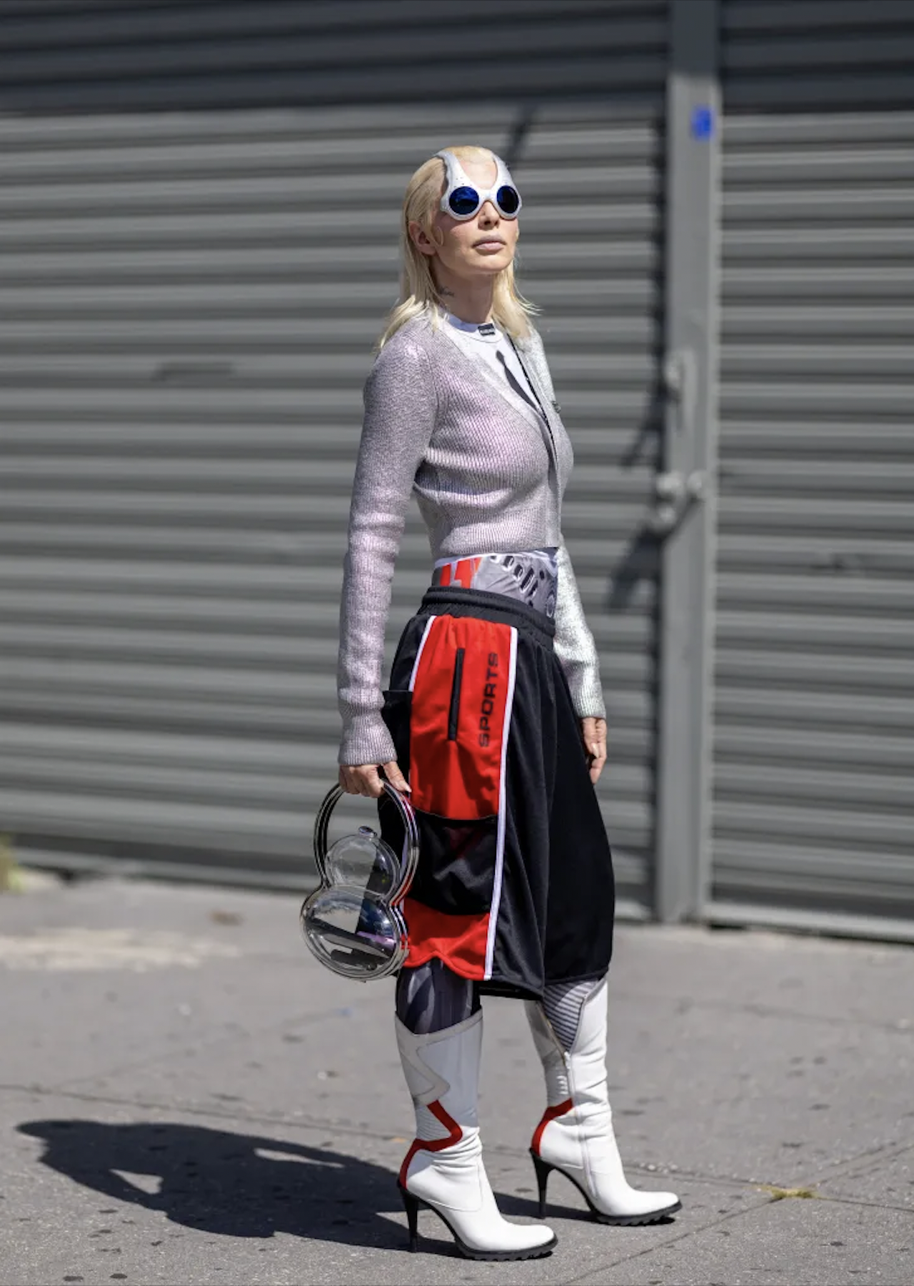 Olympic Paris 2024,  Olympic Sydney 2000,  Julia Fox,  Ato Boldon,  Oakley,  kinh mat tphcm,  kinh mat ha noi anh 6