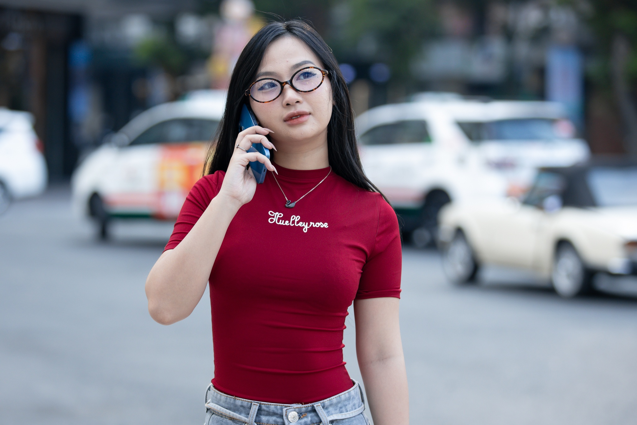 Nguoi tre TP.HCM, Ha Noi than troi vi 'ap luc kep', quyet doc than hinh anh