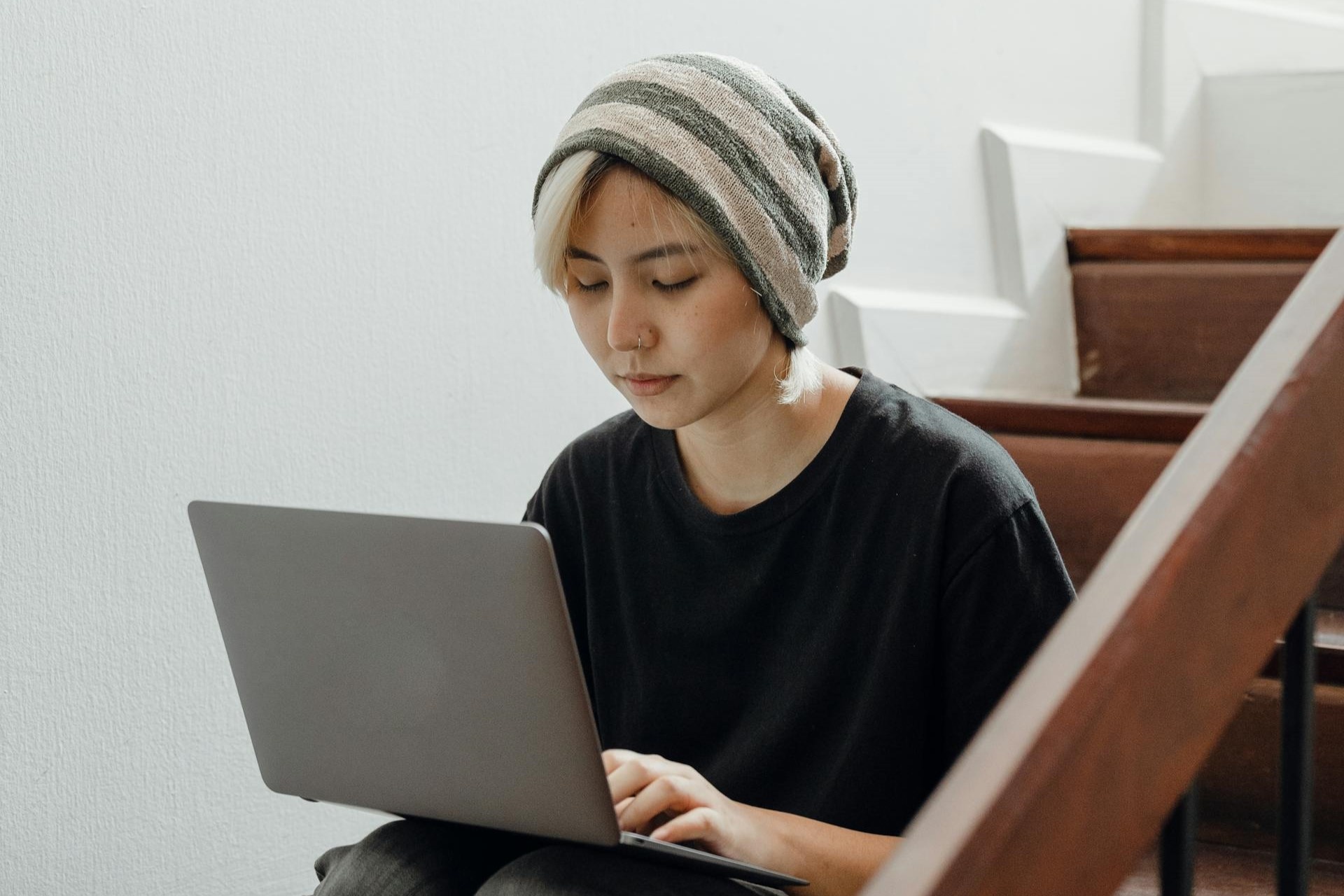 Cua hang gay bao mang khi tuyen bo: 'Dung thue Gen Z lam viec' hinh anh