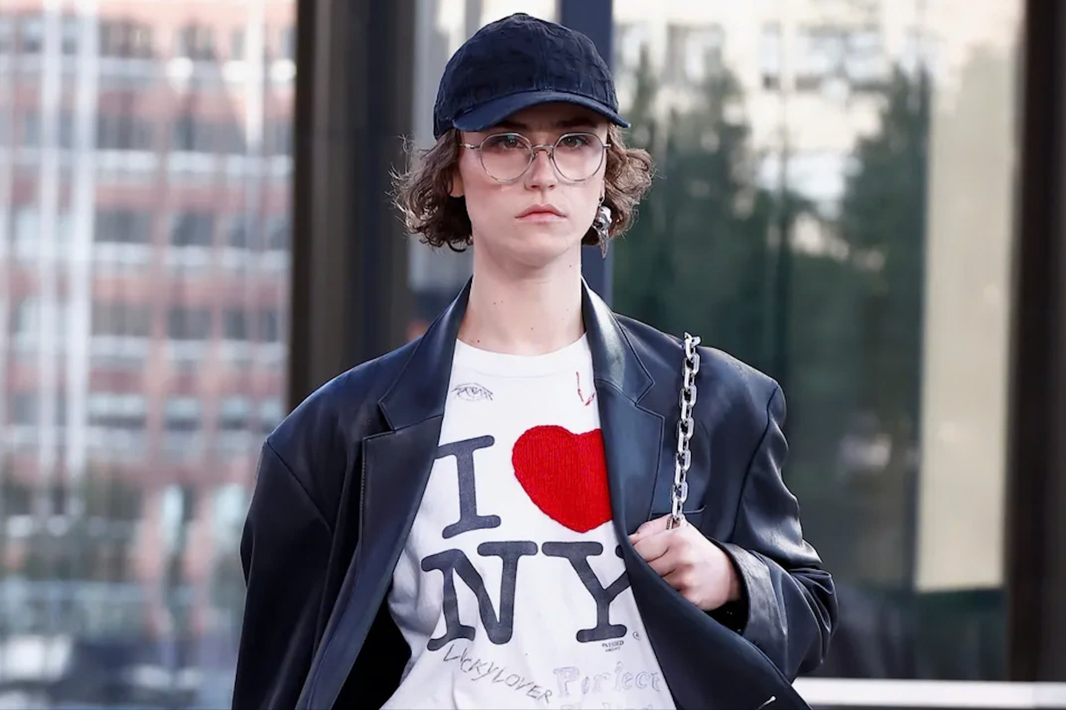 Con rieng cua chong ba Harris thanh nguoi mau hinh anh