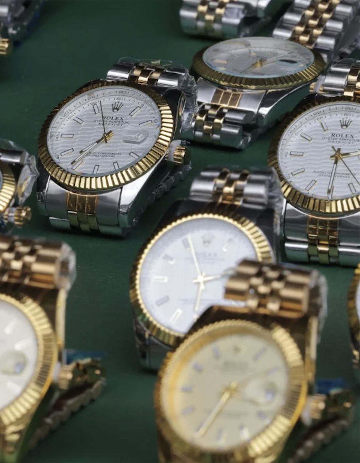 thị trường đồng hồ,  Watches2U,  Anh quốc,  vấn nạn hàng giả,  đồng hồ nhái,  đồng hồ Anh,  đồng hồ giả,  đồng hồ cũ ảnh 3 thi truong dong ho,  Watches2U,  Anh quoc,  van nan hang gia,  dong ho nhai,  dong ho Anh,  dong ho gia,  dong ho cu anh 3