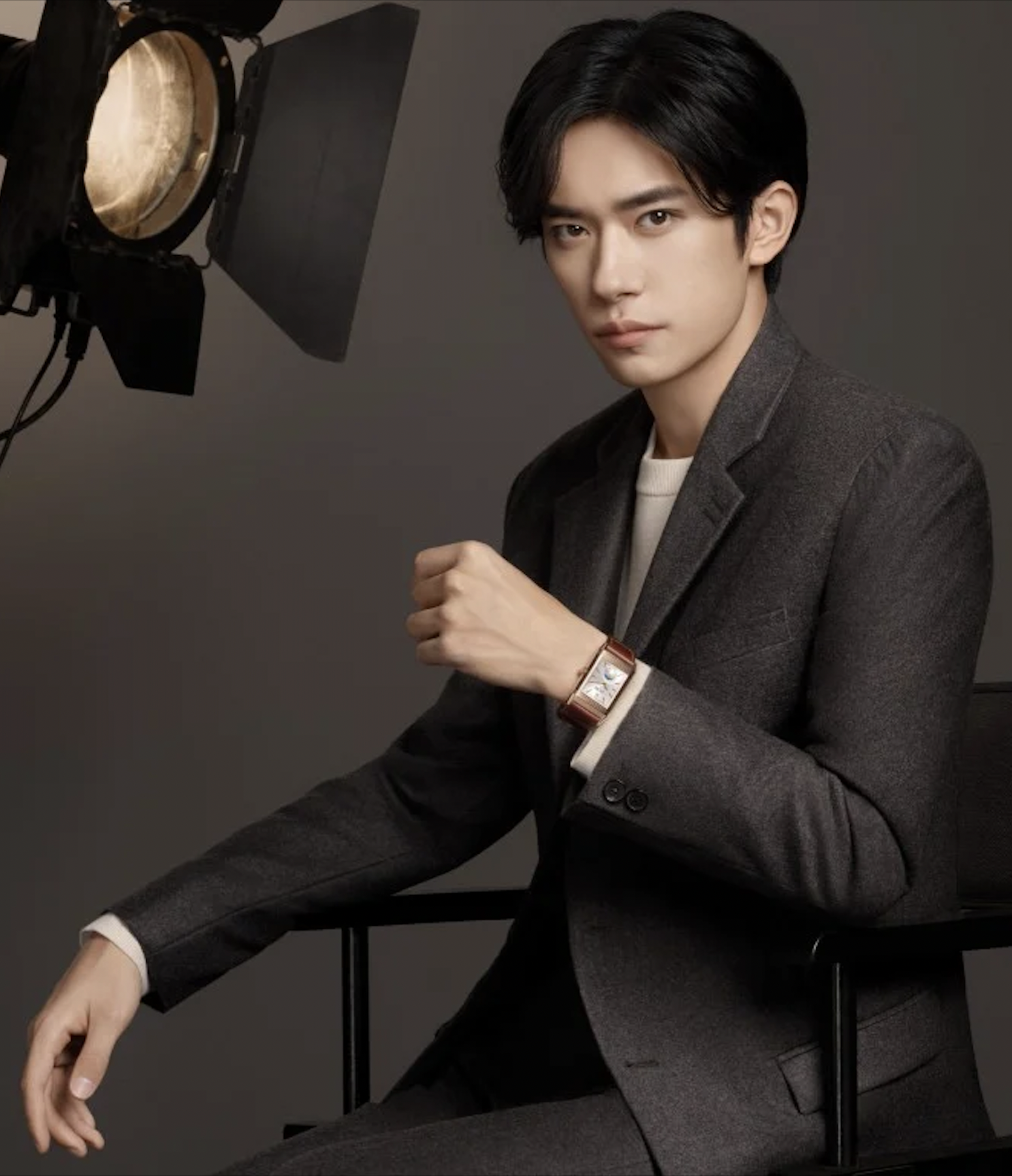 đồng hồ Trung Quốc,  Cartier,  Vacheron Constantin,  IWC,  Jaeger-LeCoultre,  Van Cleef & Arpels,  Jackson Yee ảnh 6 dong ho Trung Quoc,  Cartier,  Vacheron Constantin,  IWC,  Jaeger-LeCoultre,  Van Cleef & Arpels,  Jackson Yee anh 6