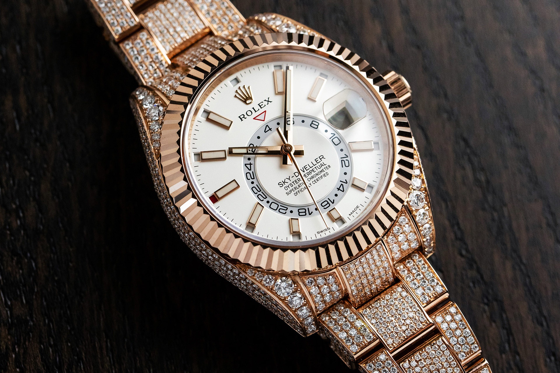 Rolex 'ngang chan' nguoi ban trung gian hinh anh