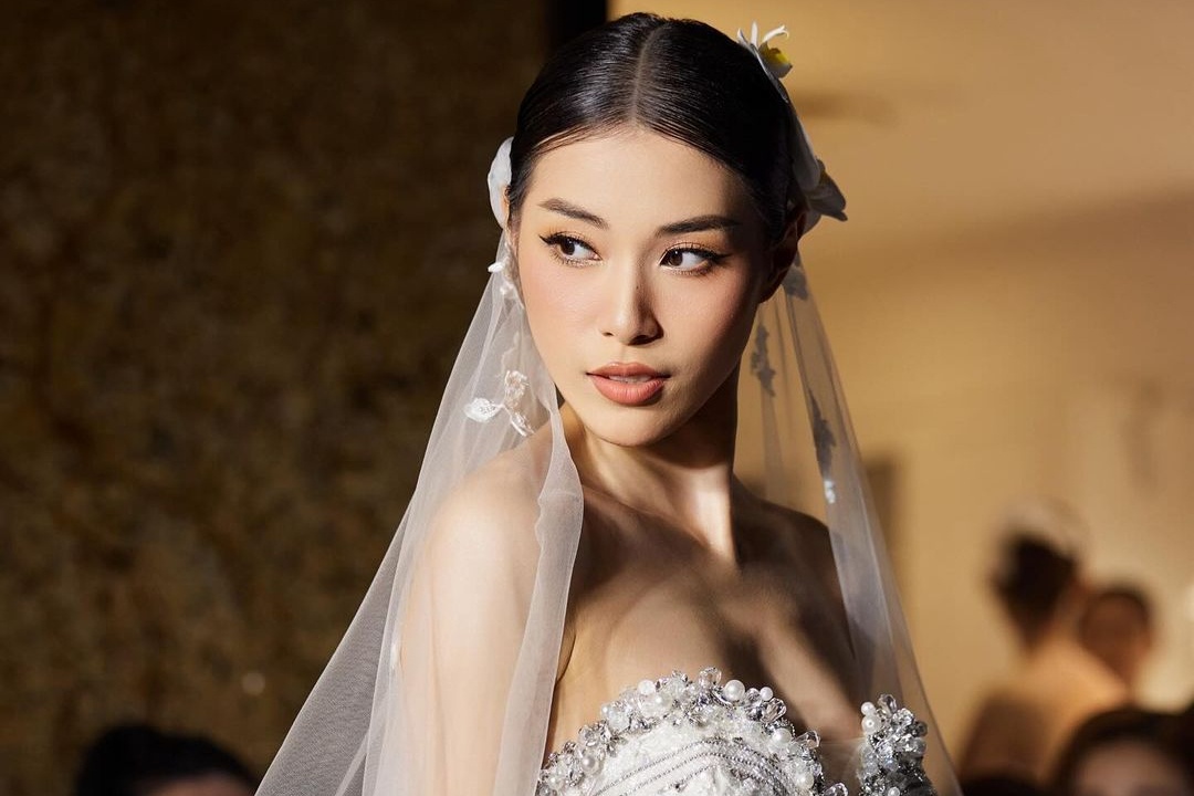 'Hoa khoi bong chuyen' thu suc vay cuoi hinh anh