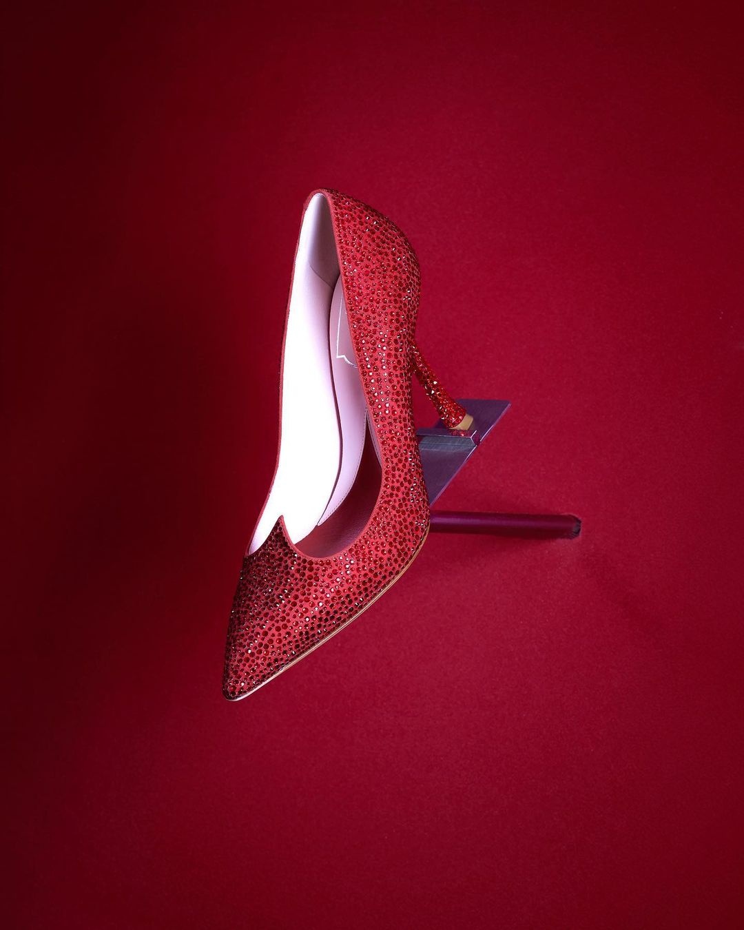 Roger Vivier,  khach hang Trung Quoc,  thoi trang Trung Quoc,  giay Roger Vivier anh 6