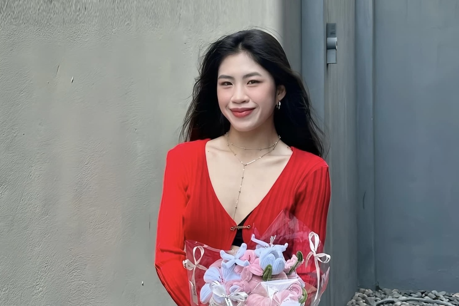 Gu an mac trai nguoc cua cac hot girl bong da hinh anh