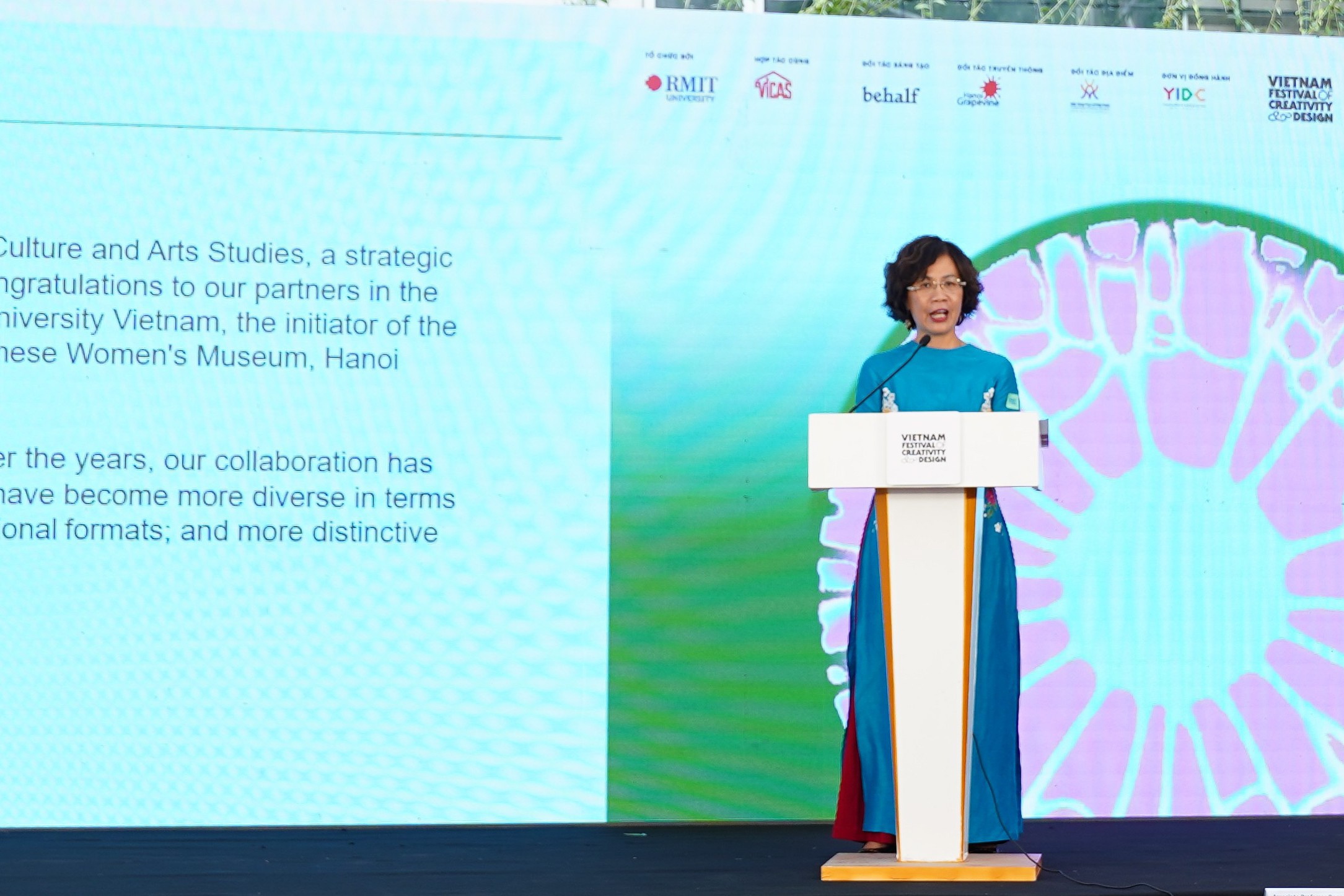 Tai Tao,  VICAS,  YIDC,  Hanoi Grapevine,  VFCD Ha Noi anh 5