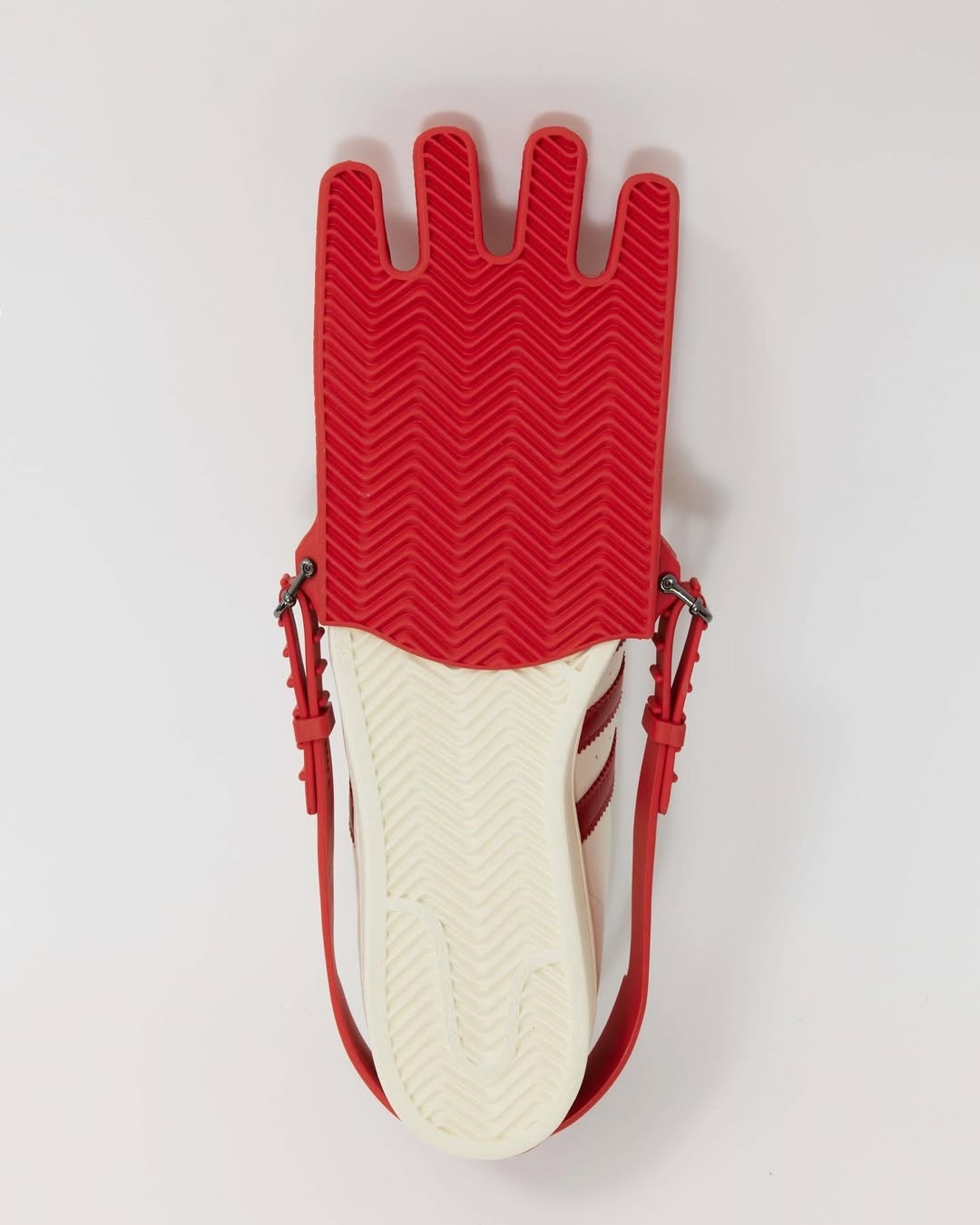 adidas black friday,  adidas Superstar,  adidas Superfingers,  giày xấu,  trào lưu ảnh 4 adidas black friday,  adidas Superstar,  adidas Superfingers,  giay xau,  trao luu anh 4