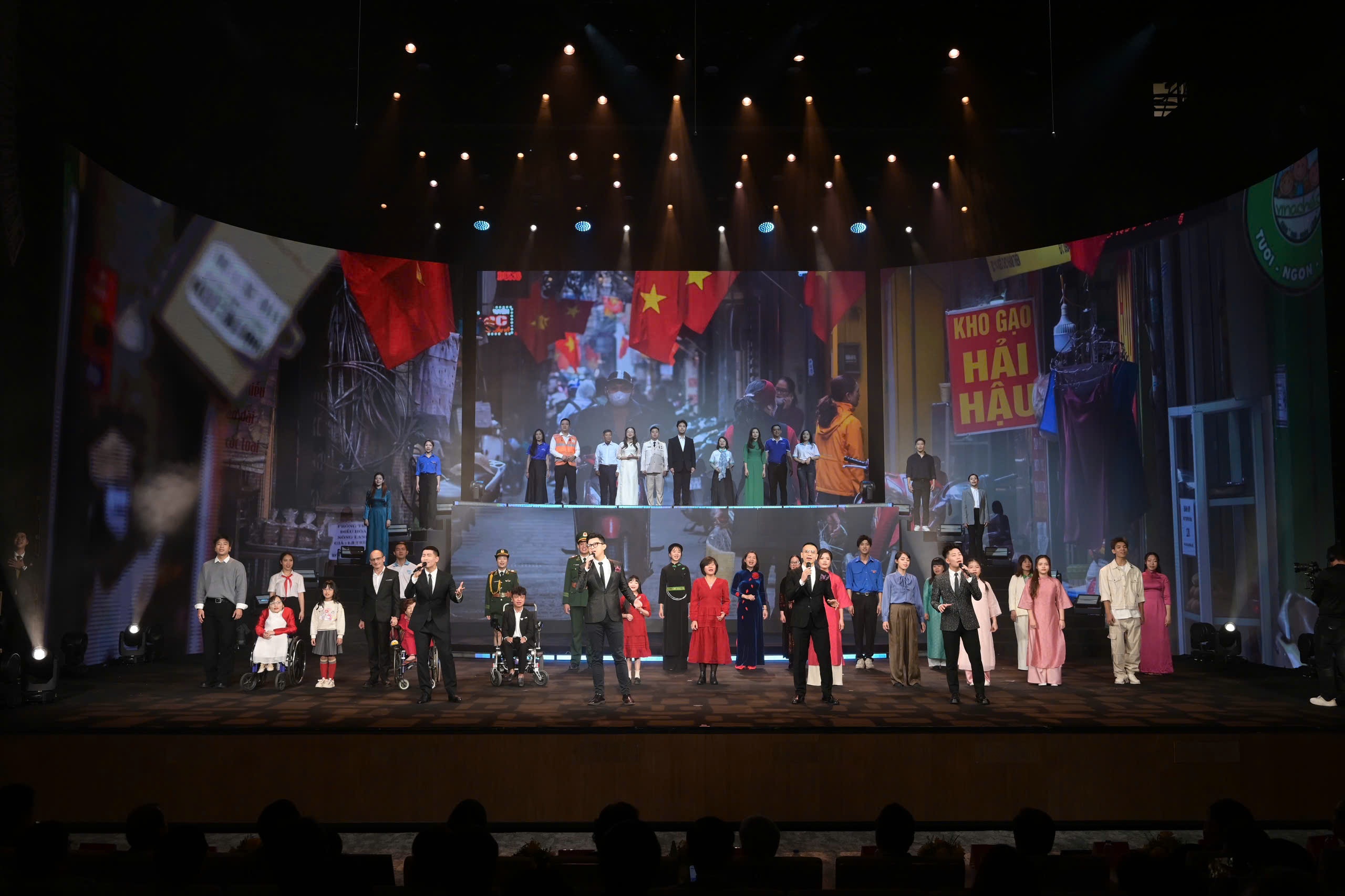 VinFast,  Vu A Dinh,  NESCAFE anh 6