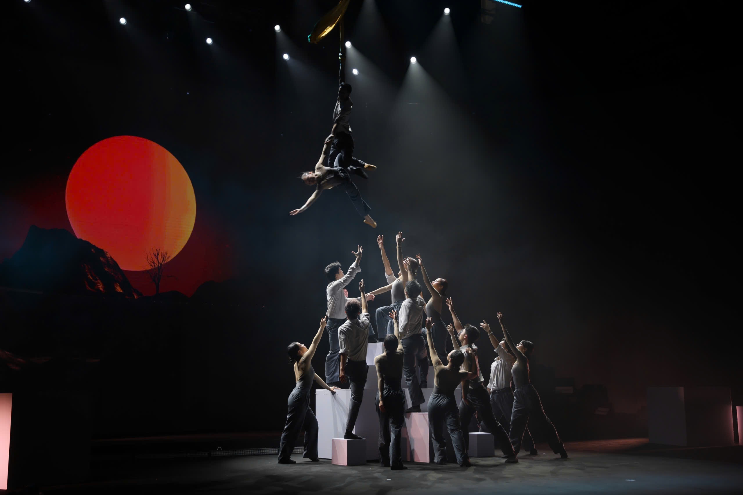 VinFast,  Vu A Dinh,  NESCAFE anh 3