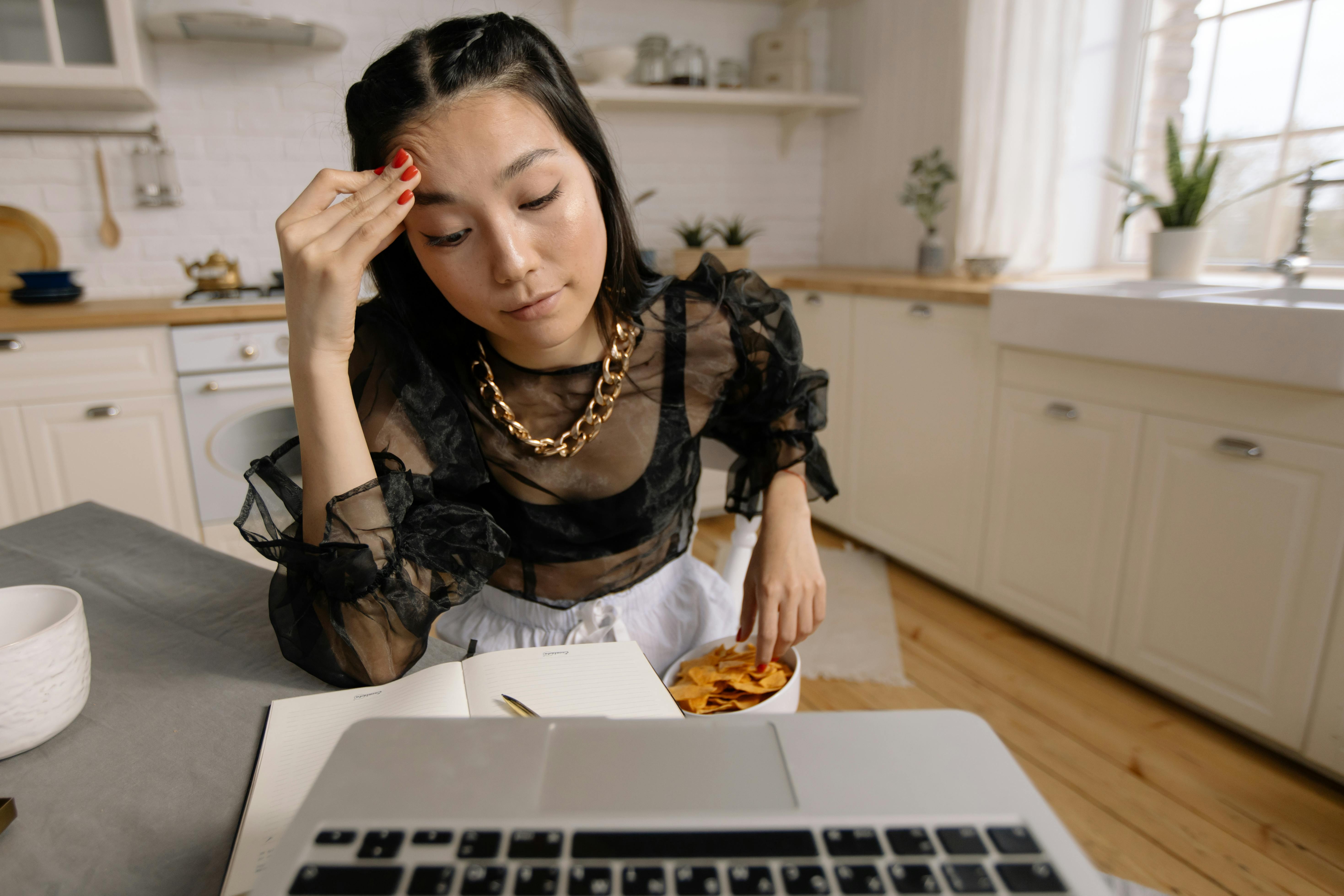 Nguoi My tha mat viec con hon den van phong hinh anh