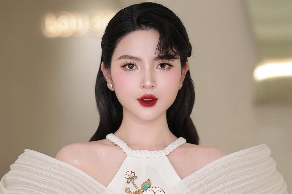Vo Quang Hai tang tra sua cho CDV o san Viet Tri hinh anh
