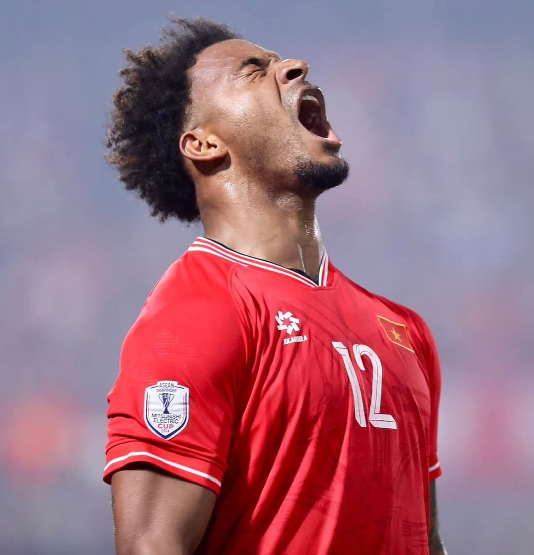 Nguyễn Xuân Son,  Xuân Son tóc,  Xuân Son chấn thương ảnh 3 Nguyen Xuan Son,  Xuan Son toc,  Xuan Son chan thuong anh 3