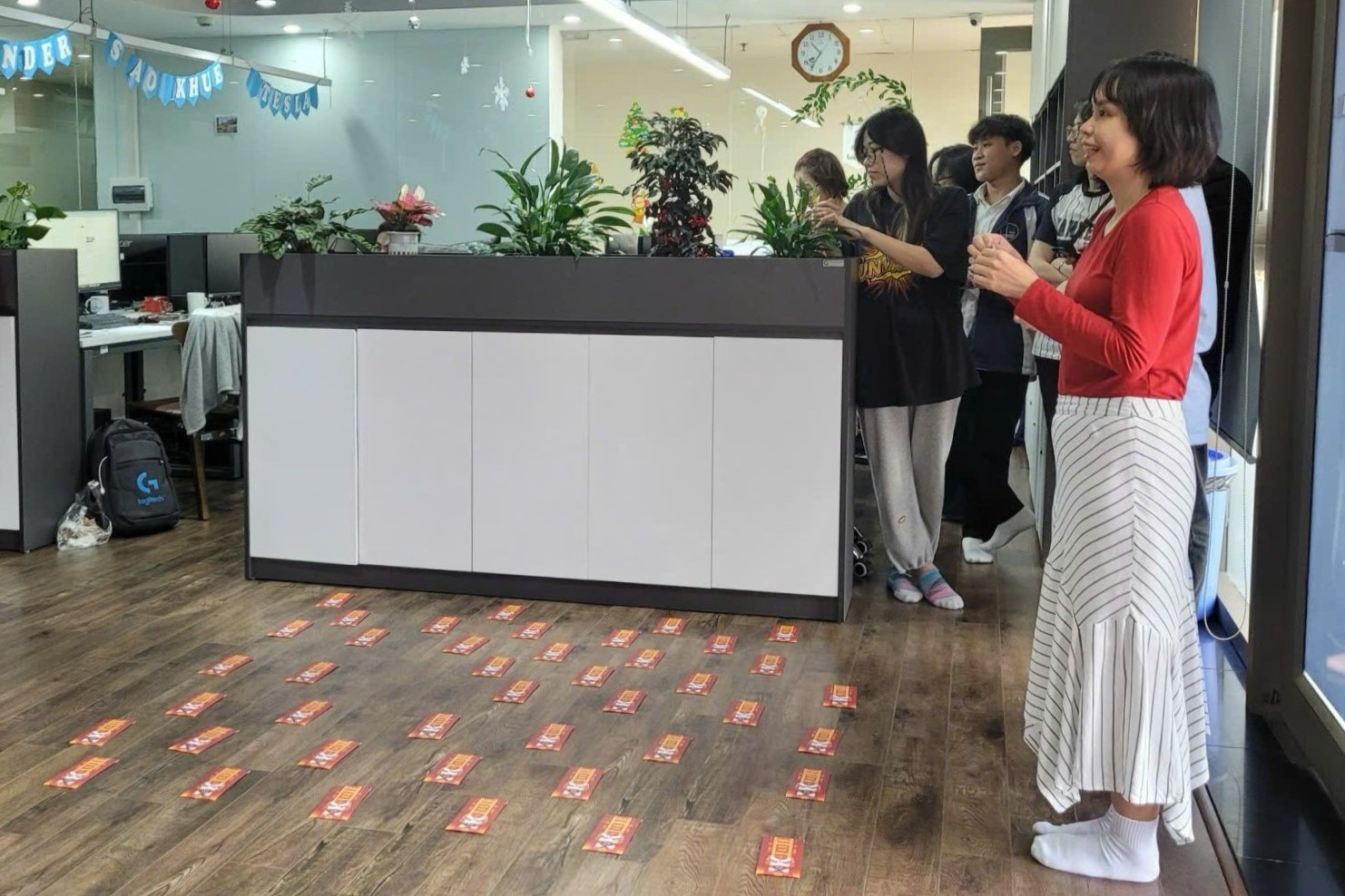 ngay di lam tro lai,  di lam sau Tet,  khai xuan van phong, khai xuan mung 6 Tet,  nhan su tphcm,  nhan su ha noi anh 1