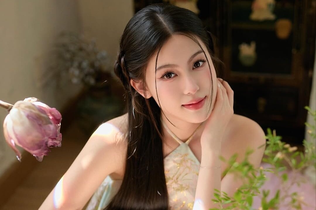 Tang My Han, con gai Minh Nhua khoe anh yem, ao dai muon hinh anh