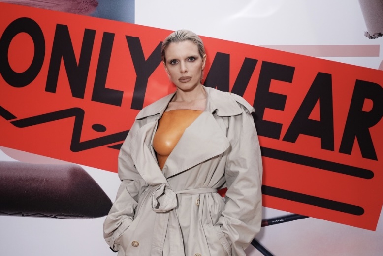 Them vay khoa than gay chu y hinh anh