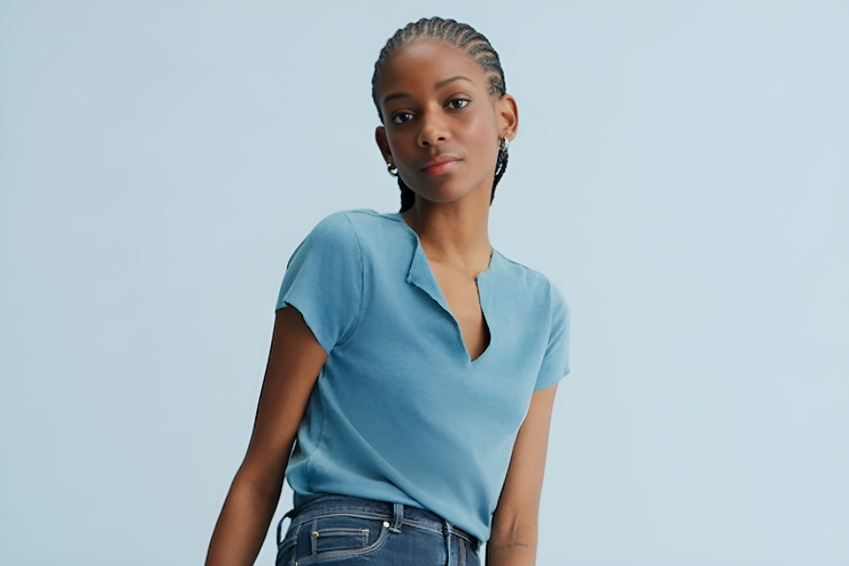 Hang quan ao bi cam quang cao vi mot buc anh hinh anh