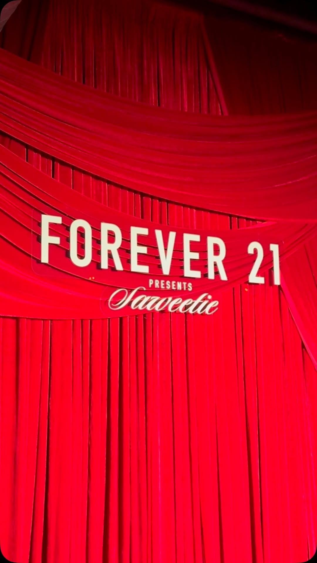 Forever 21 phá sản