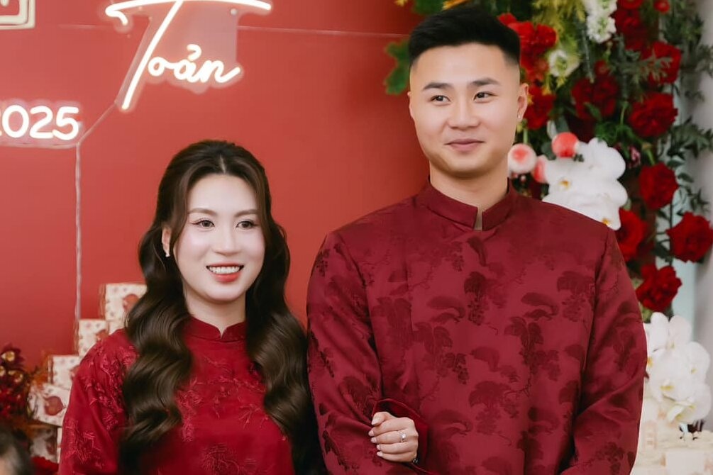 Dam cuoi cua thu mon Van Toan hinh anh