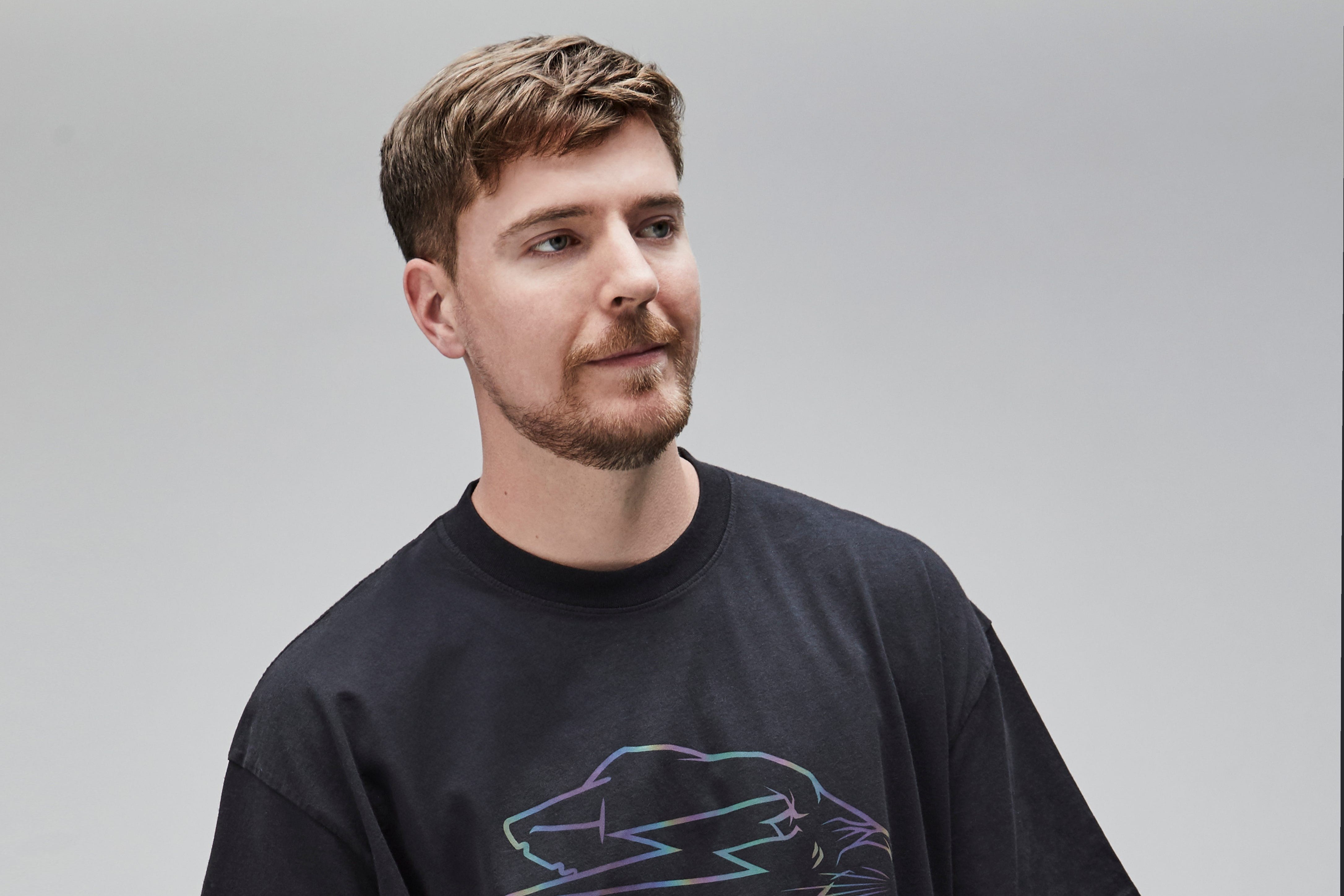 'YouTuber giau nhat the gioi' bi anh huong vi ong Trump ap thue hinh anh