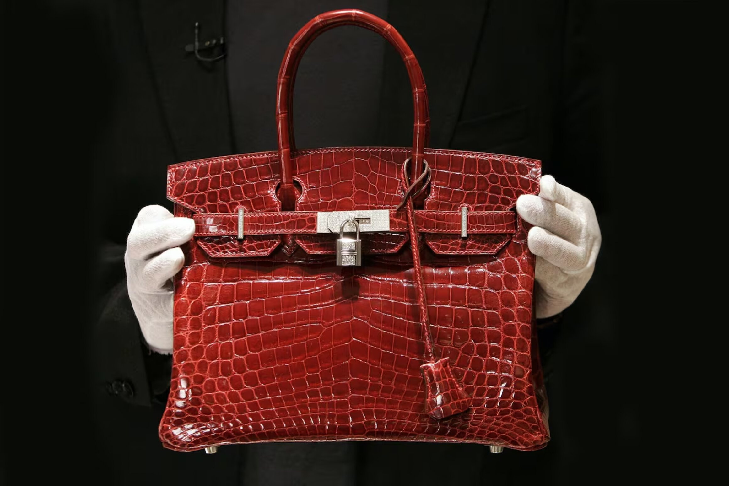 Hermès khẳng định không sản xuất hàng hóa tại Trung Quốc. Ảnh: Hermès.