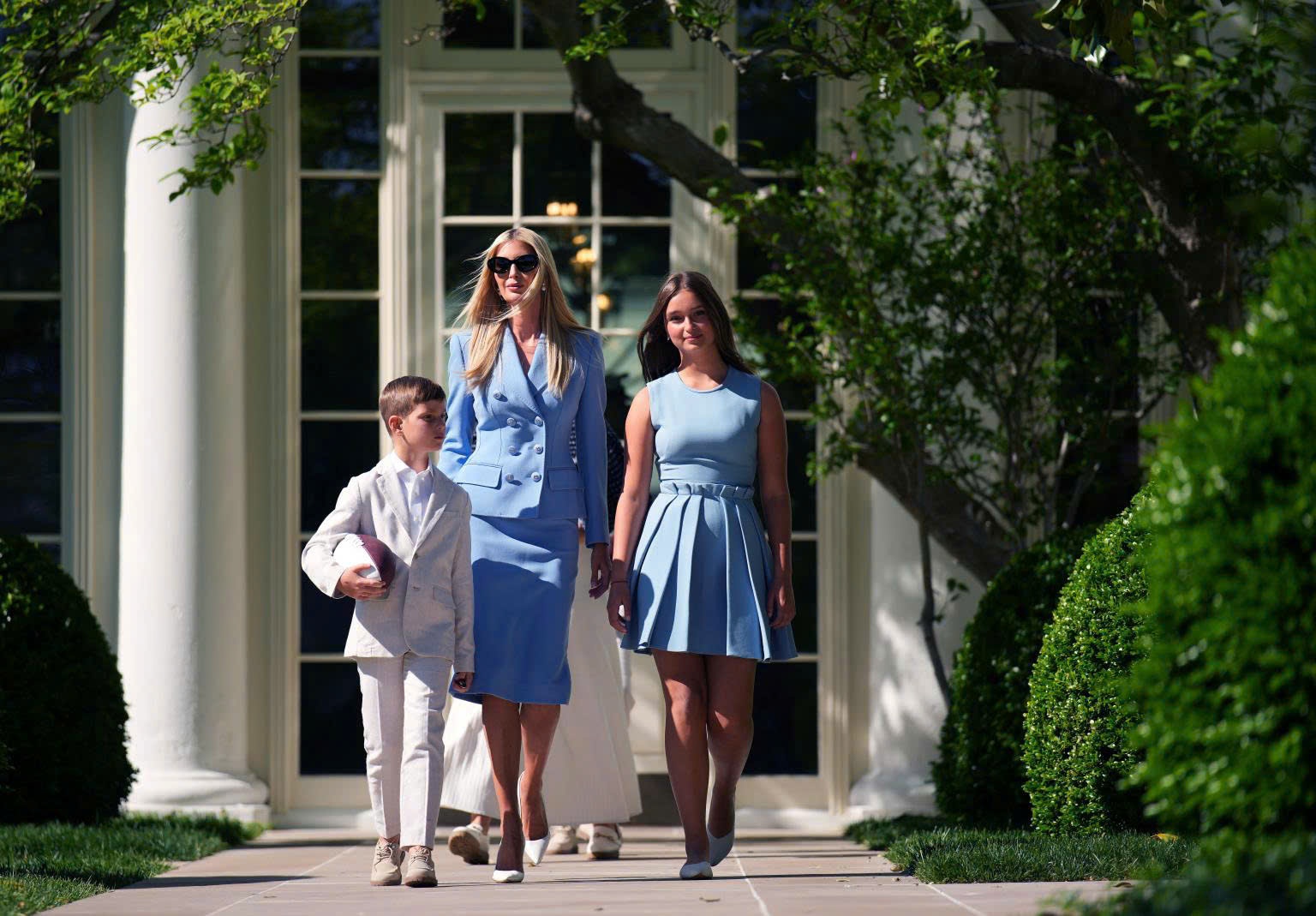 'Thiên thần Nhà Trắng' diện đồ đôi với Ivanka Trump