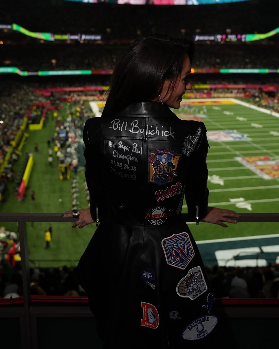 Jordon Hudson,  Bill Belichick,  ban gai Bill Belichick anh 2