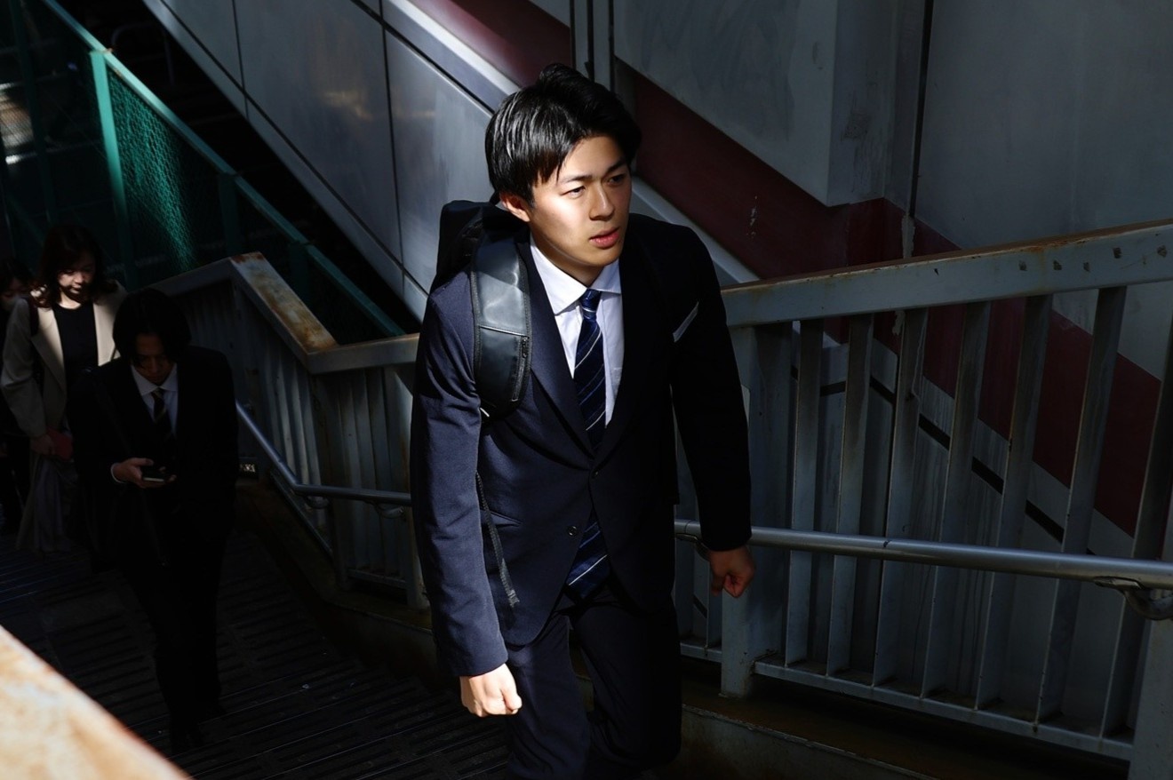 Nguoi dan ong Nhat lam viec 18,5 tieng/ngay o 'dia nguc tran gian' hinh anh