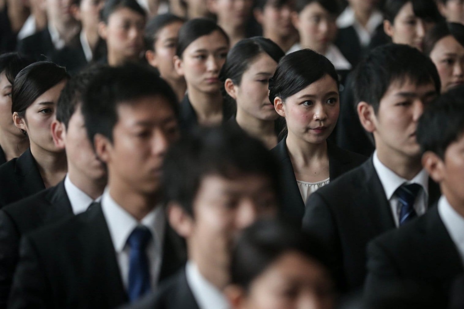 Video ngay lam viec 18,5 tieng o Nhat Ban gay bao mang xa hoi hinh anh