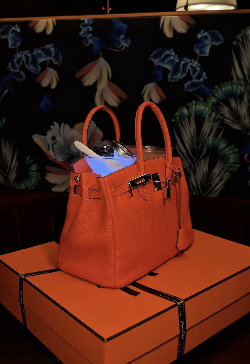 Mua cocktail, tặng túi xách Hermès Birkin
