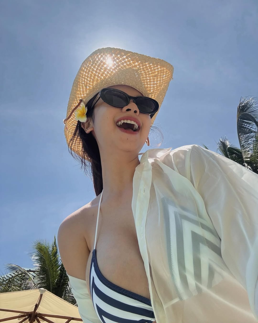 Han Hang,  Han Hang bikini,  Louis Pham,  Louis Pham bikini,  Tam Tit,  Tam Tit bikini anh 2