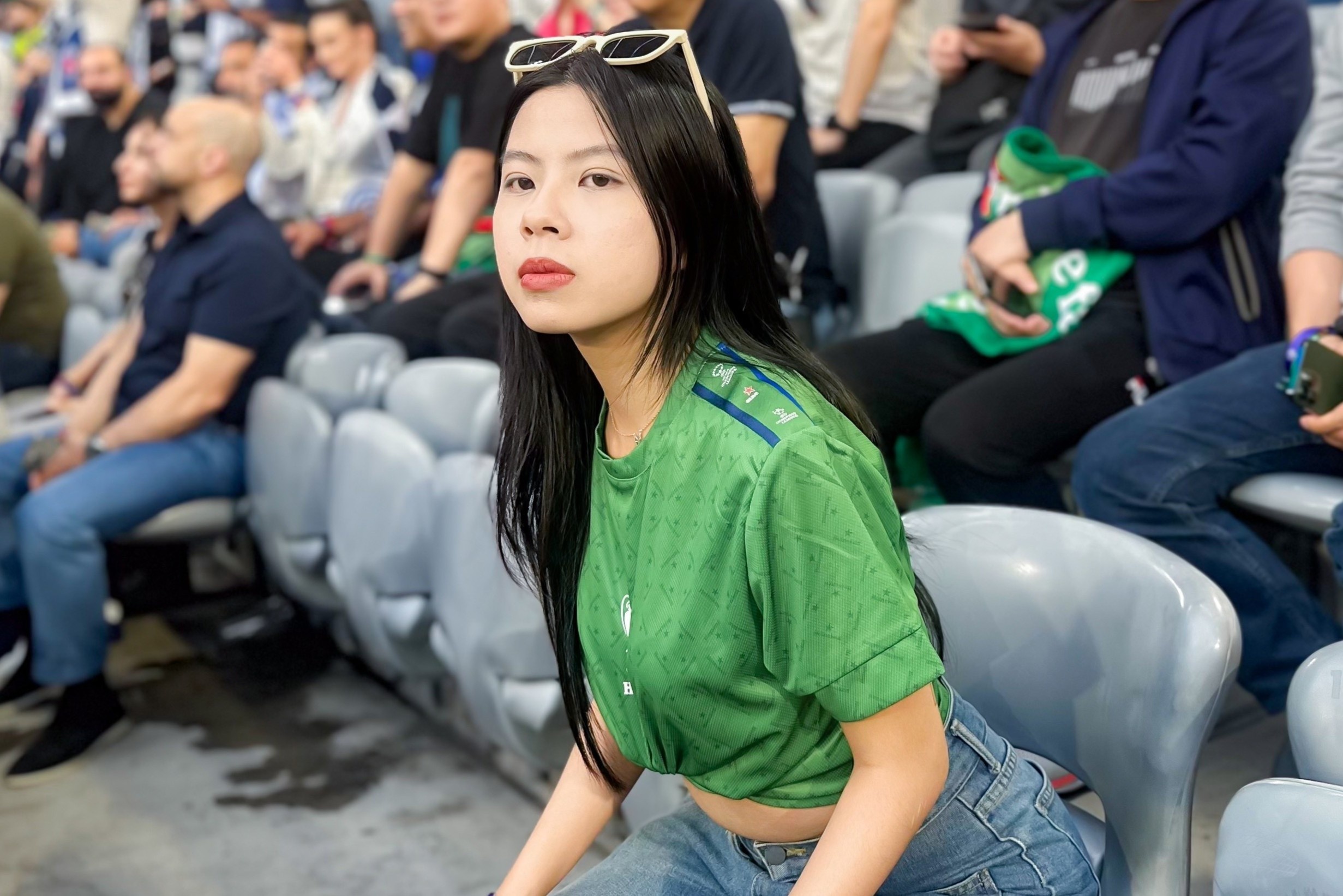 Lan dau bay sang Duc chung kien PSG vo dich Cup C1 chau Au hinh anh