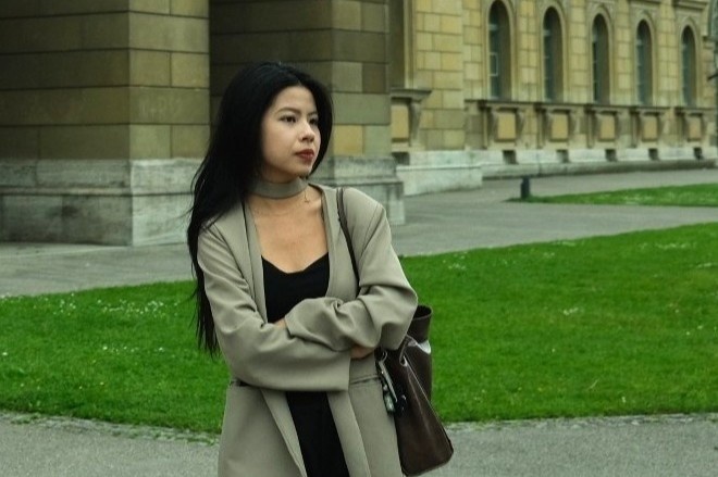 Ngam hang hieu, di taxi BMW o thanh pho dat do nhat nuoc Duc hinh anh