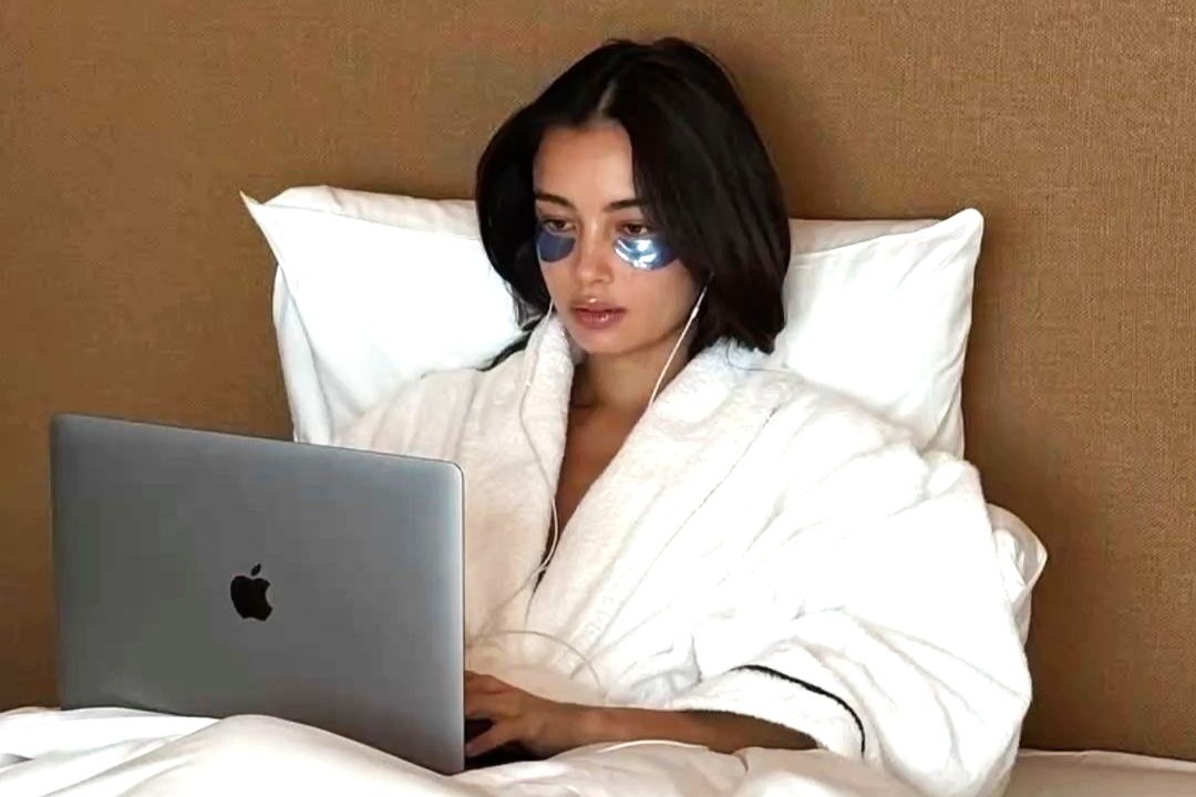 5 thoi quen buoi toi giup co the tre lau hinh anh