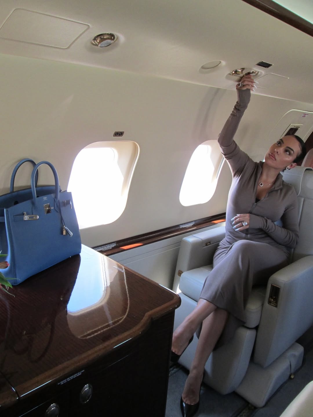 Ronaldo, CR7, bạn gái Ronaldo, Georgina Rodríguez, Hermès, Hermès Birkin, YouTuber ảnh 3 Ronaldo, CR7, ban gai Ronaldo, Georgina Rodriguez, Hermes, Hermes Birkin, YouTuber anh 3