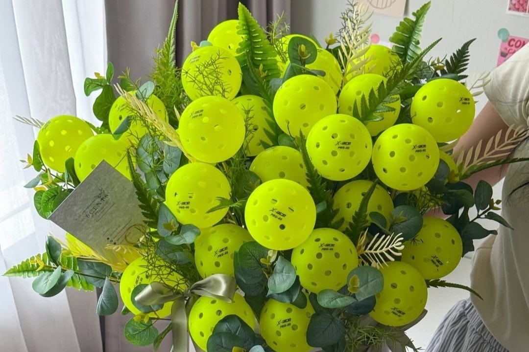 Hoa pickleball tien trieu hut khach dip 20/10 hinh anh