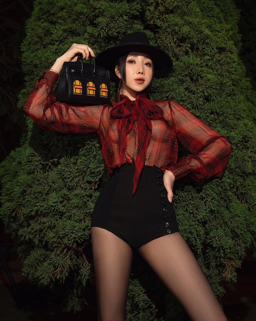 Thú chơi túi Hermès của TikToker Cún Bông trước khi bị khởi tố