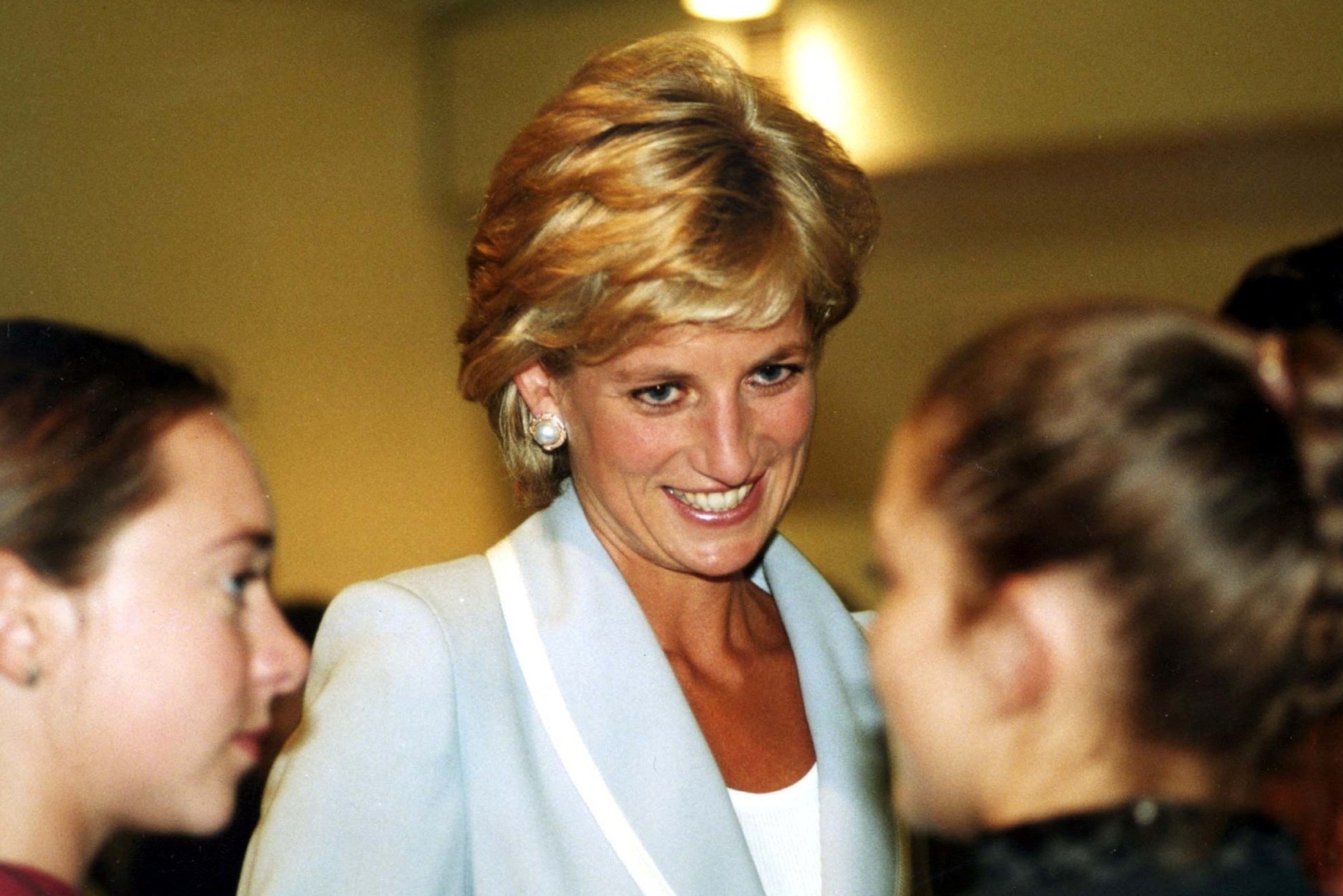 Dau gia bo suu tap lon nhat cac vat dung cua Cong nuong Diana hinh anh