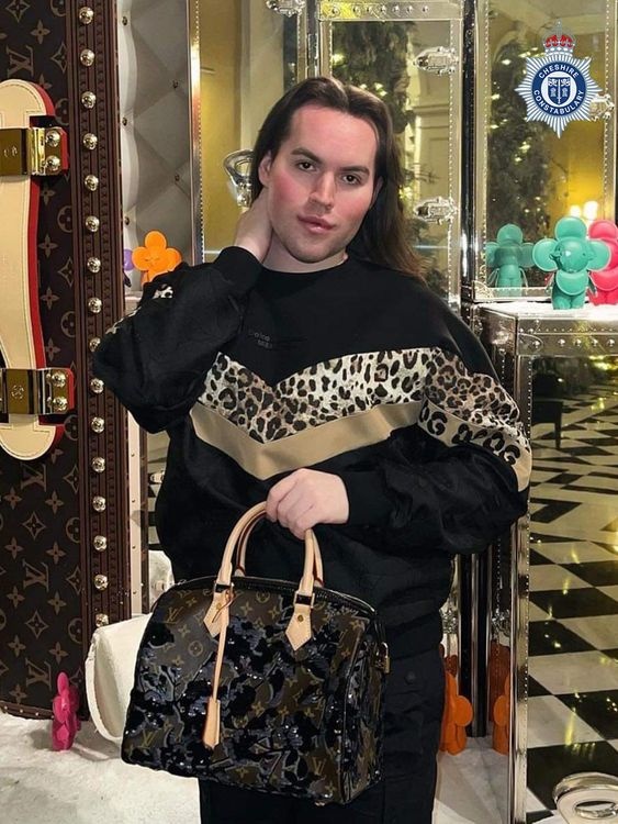Lối sống 'phông bạt' của rich kid lừa đảo bán túi Hermès