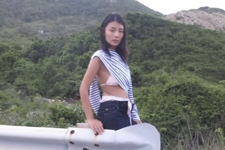 Local brand Viet dinh dam bi che cau tha hinh anh